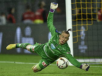 Teenage goalkeeper makes outst...